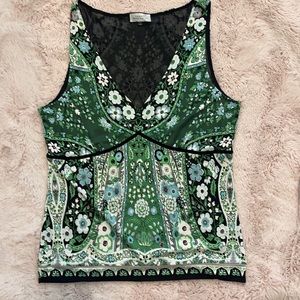 Beautiful stretch tank with velvet ribbing